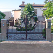 Metal gates