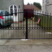 Metal gates