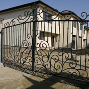 Metal gates