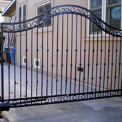 Metal gates